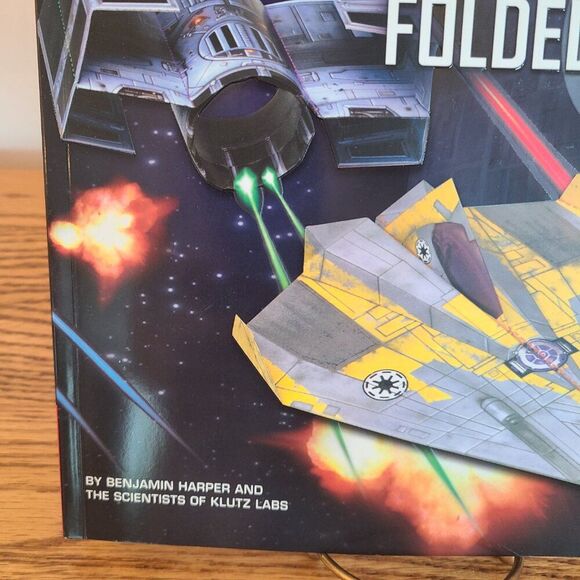 Star Wars Folded Flyers Makes 30 Paper Starfighters Paper Airplanes By Klutz - Picture 4 of 11